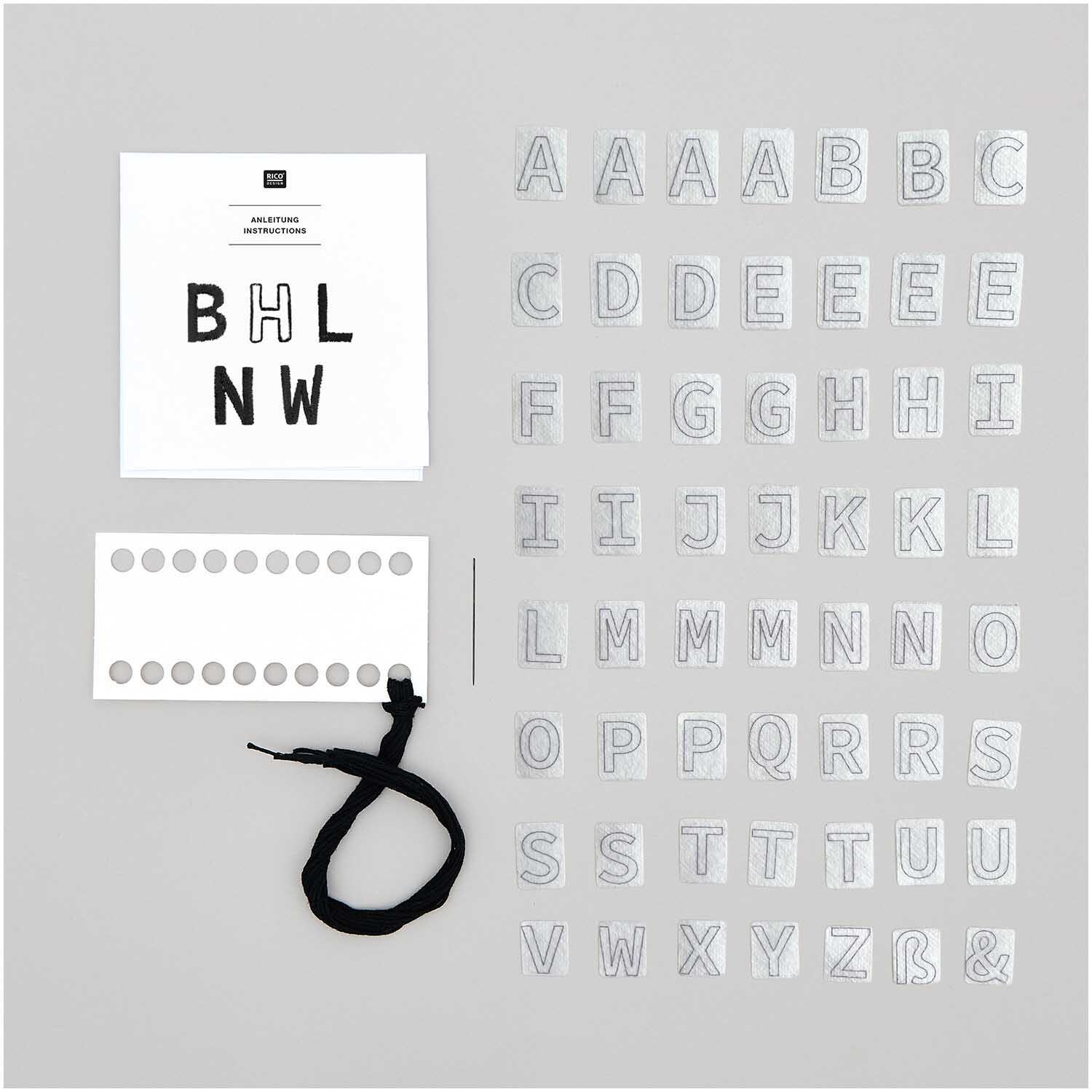 Stick and Stitch Stickpackung Alphabet grafisch vorgezeichnet Schwarz