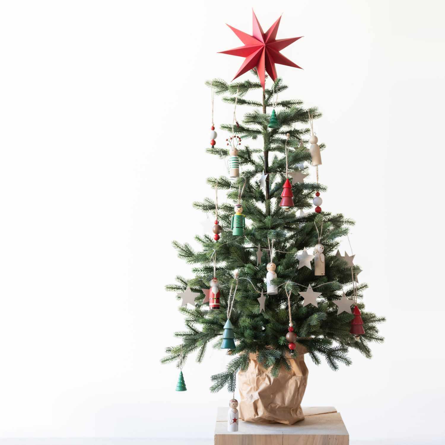 Holzhänger Weihnachtsbaum grün 3,5x6cm