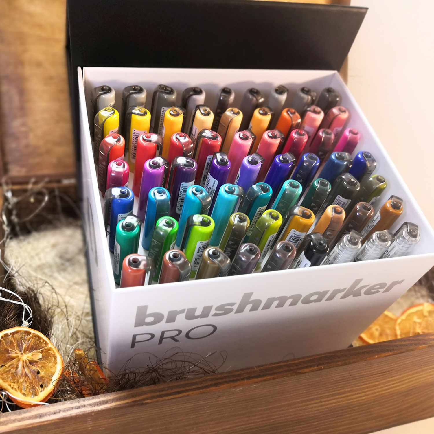 Brushmarker PRO Mega Box 60 Farben + 3 Blender