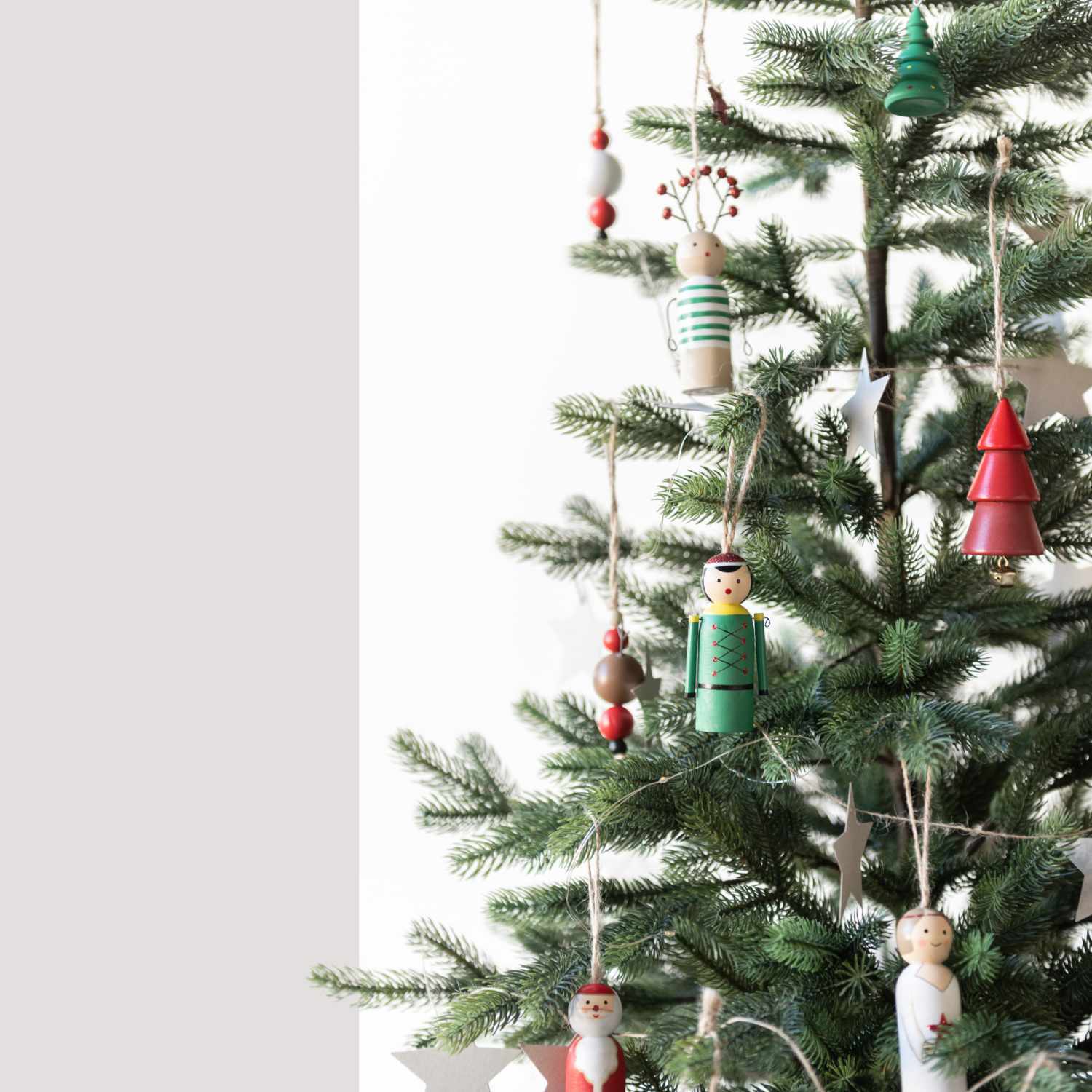 Holzhänger Weihnachtsbaum grün 3,5x6cm